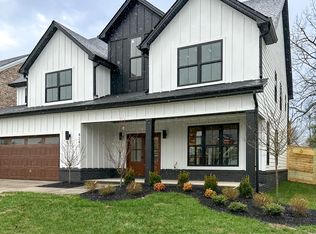 4242 Captains Ct, Lexington, KY 40513