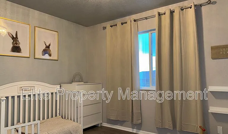 1150 S Los Charros Dr — Photo 13