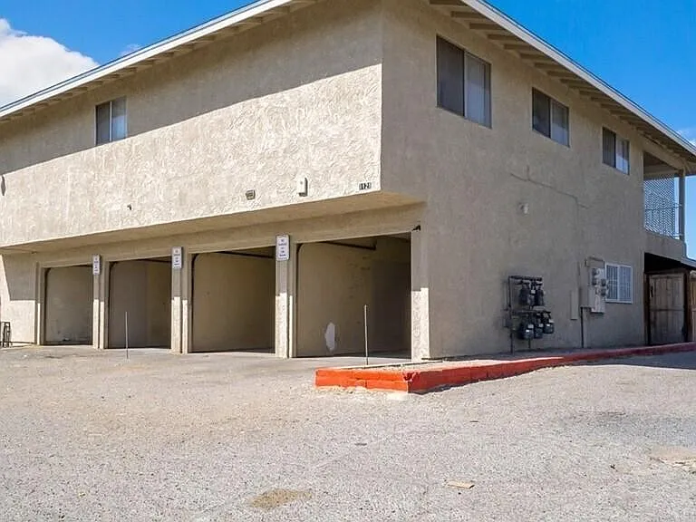 1121 Barstow Rd #C — Photo 2