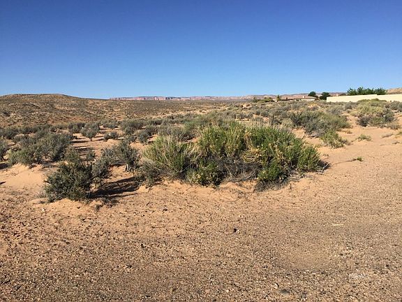 2nd image of 32 S Anasazi Dr