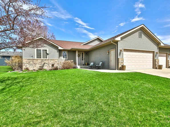 870 Brook Ln NE, Owatonna, MN 55060