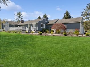7 Marguerite Ln, Towaco, NJ 07082