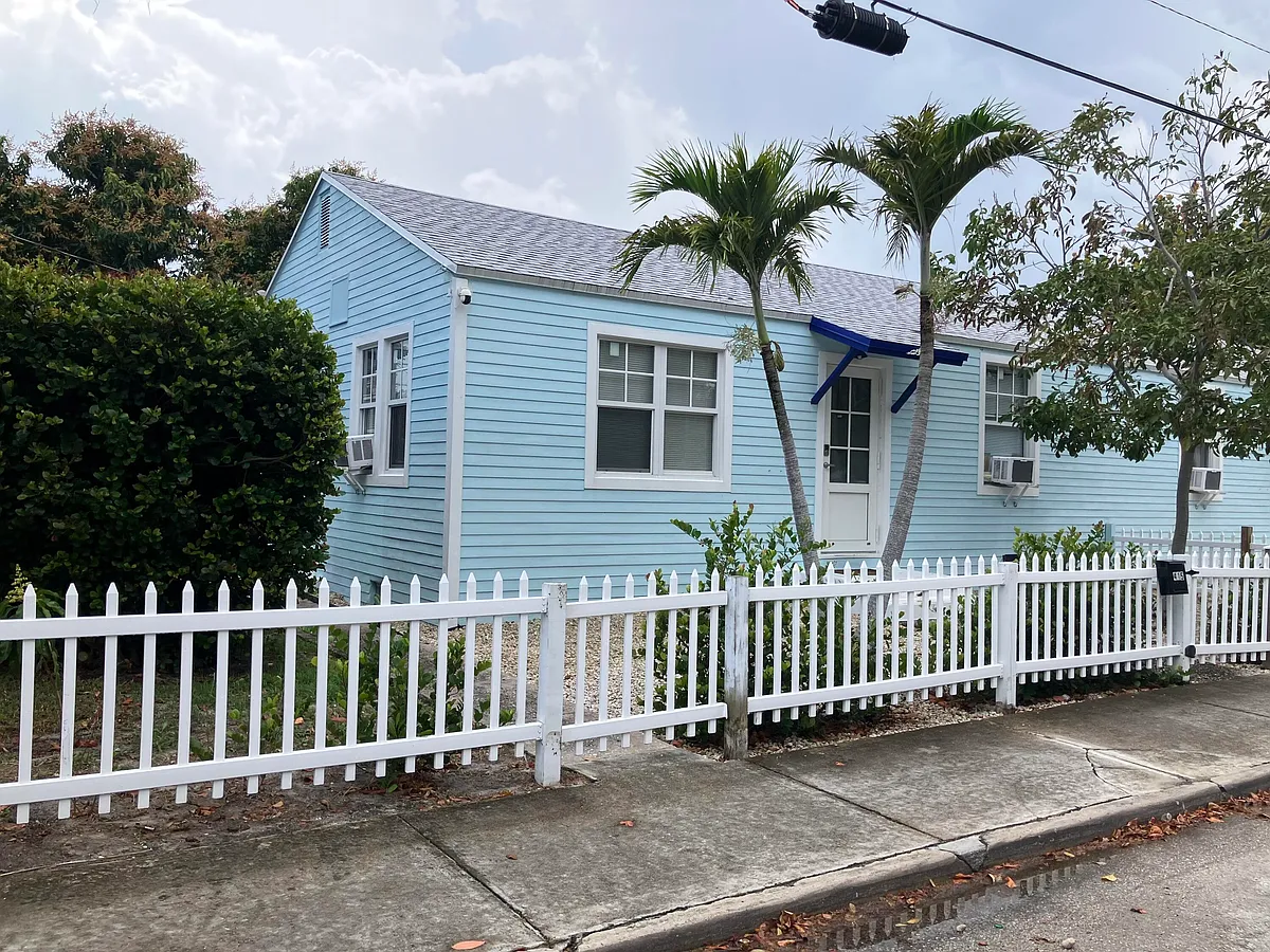 Building Photo - 415 9th Ave N #415