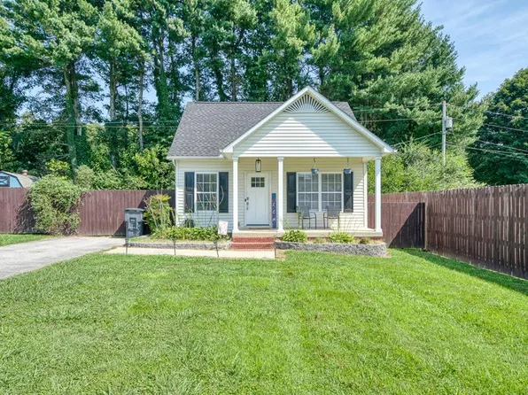 435 Lone Oak Dr, Cookeville, TN 38501