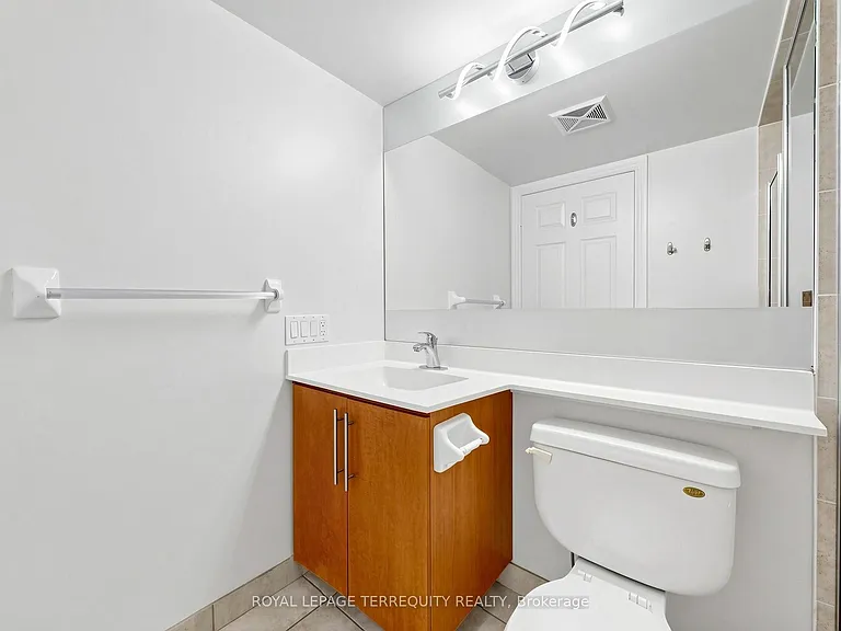 310 Burnhamthorpe Rd W #2810 — Photo 42