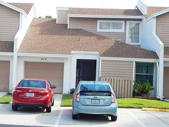 2nd image of 612 Woodgate Ln #B