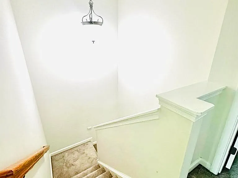 3335 Kentshire Cir — Photo 17