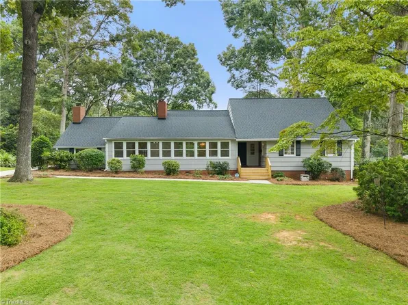 719 Quarterstaff Rd, Winston Salem, NC 27104