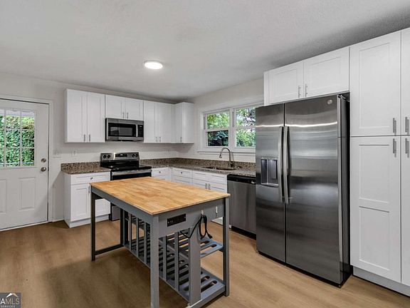 2nd image of 170 Peachtree Ct