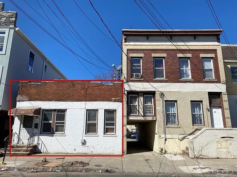 1st image of 39 Heckel St