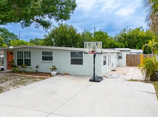 3731 Papai Dr, Sarasota, FL 34232