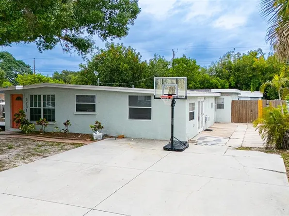 3731 Papai Dr, Sarasota, FL 34232