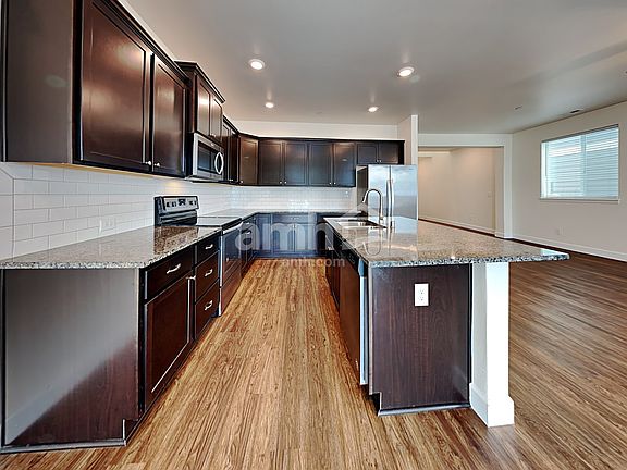 3rd image of 13728 107th Avenue Ct E
