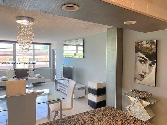 3rd image of 8000 Harding Ave APT 2B