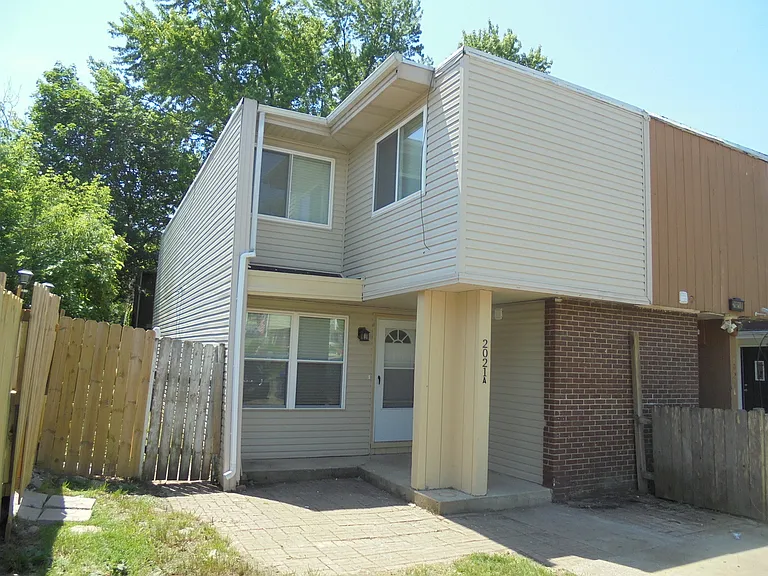 2021 Berkshire Cir #A — Photo 2