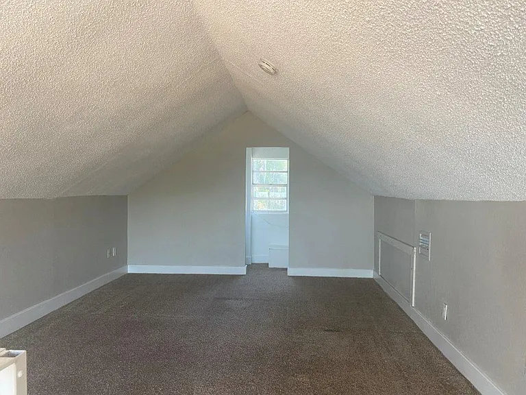 741 W Osceola St — Photo 10