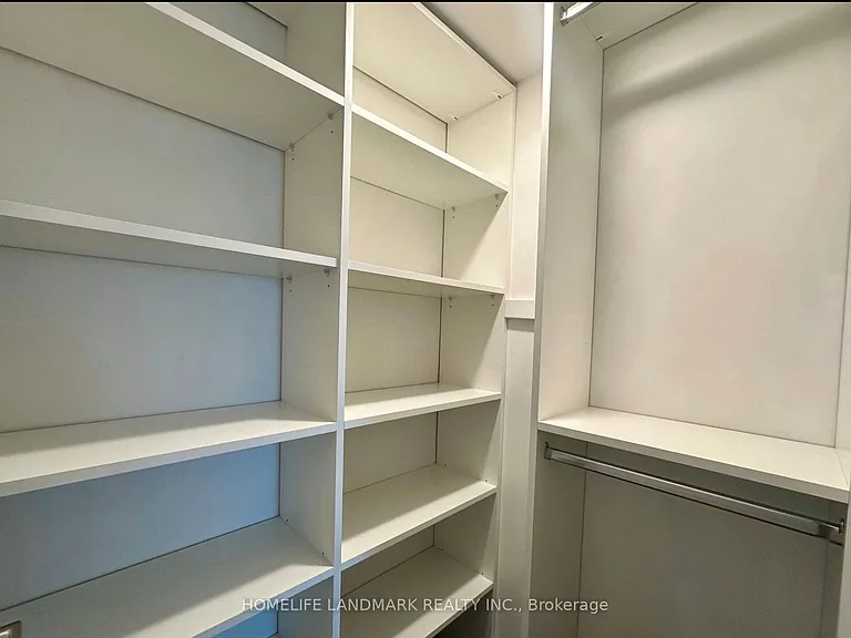 955 Bay St #2907 — Photo 8