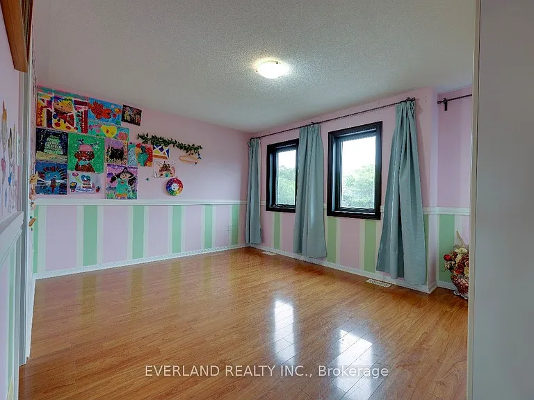 18 Clamerten Rd — Photo 13