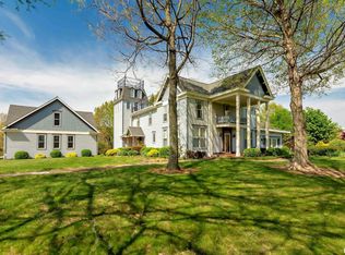 2001 Boskydell Rd, Carbondale, IL 62902