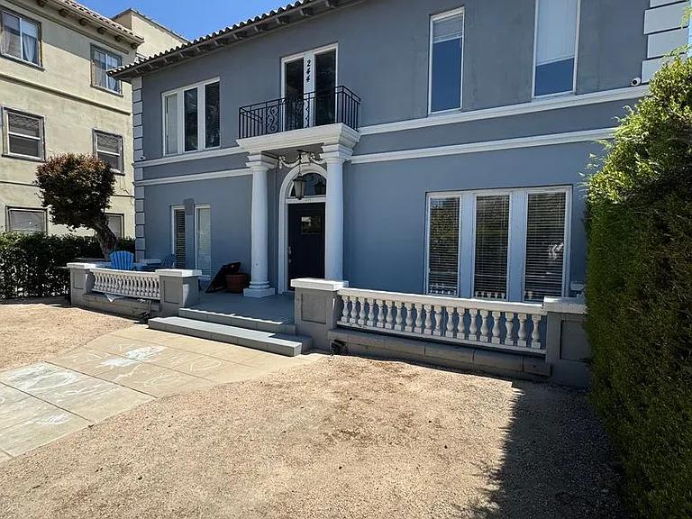 244 S Alexandria Ave — Photo 27