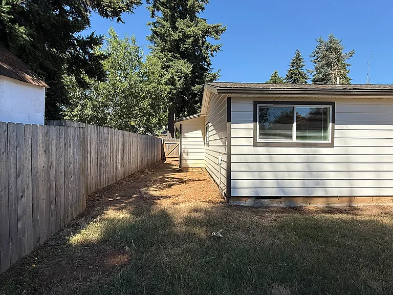 451 Hrubetz Rd SE — Photo 30