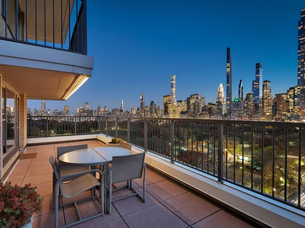 80 Central Park West image 6 of 18