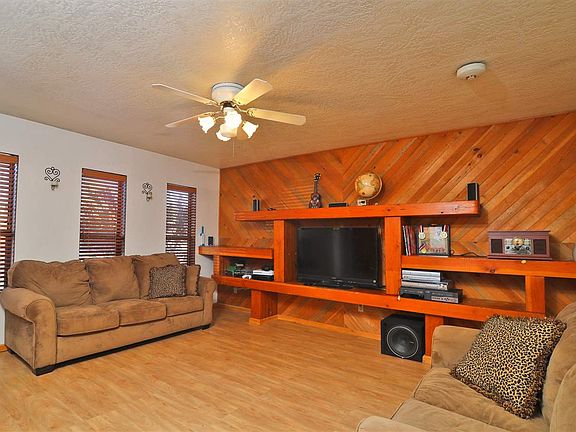 5th image of 2285 S Olivia Ave