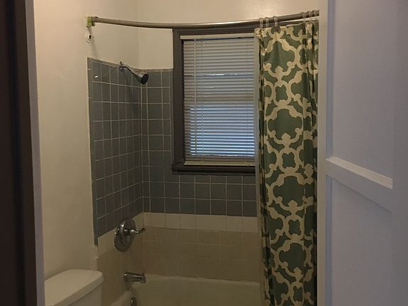 3rd image of 13840 Bessemer St