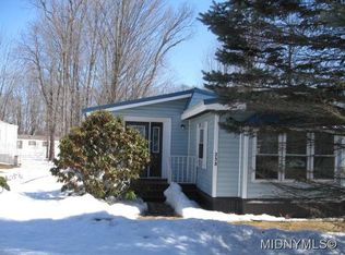 238 Blossom Ln, Utica, NY 13502