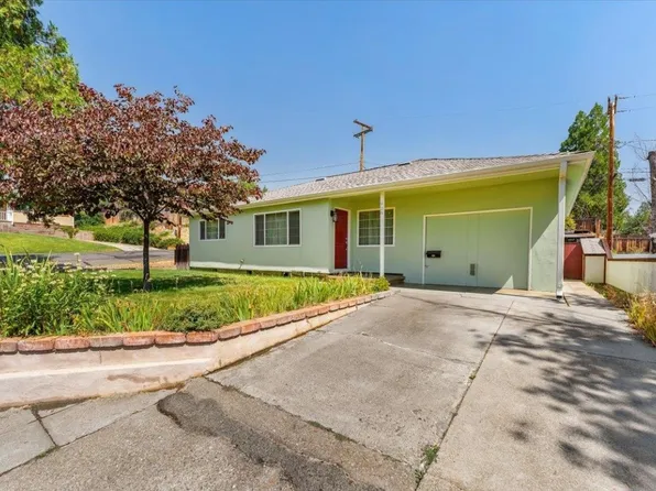 928 Pioneer St, Yreka, CA 96097