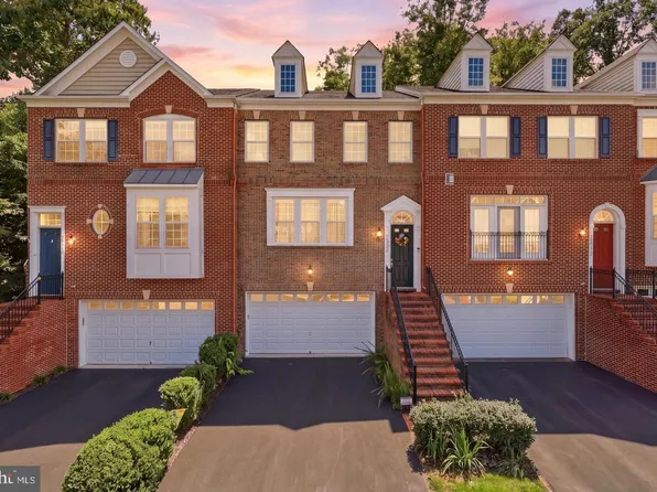 20200 Center Brook Sq, Sterling, VA 20165