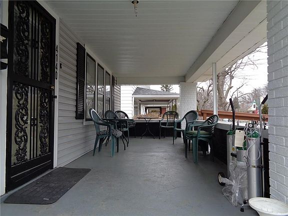 3rd image of 4140 N Capitol Ave