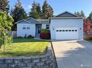 2012 W 8th St, Port Angeles, WA