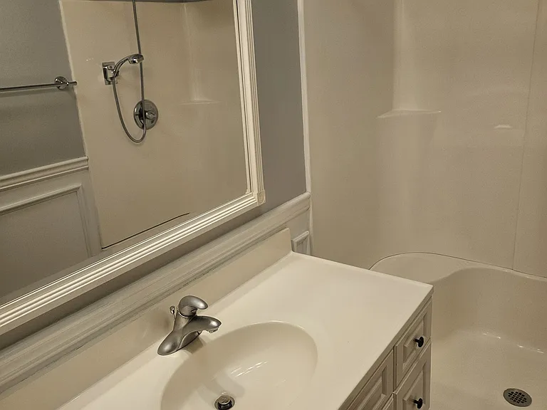 217 Brentwood Dr — Photo 6
