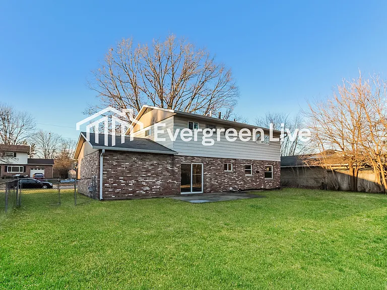 725 Decatur Ct — Photo 14