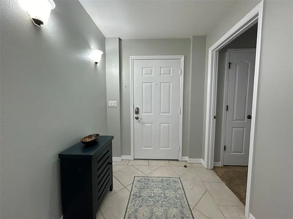 3 bed, 3.0 bath, 1439 sqft, $4,000 — Photo 4