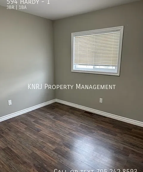 594 Hardy St #1 — Photo 9
