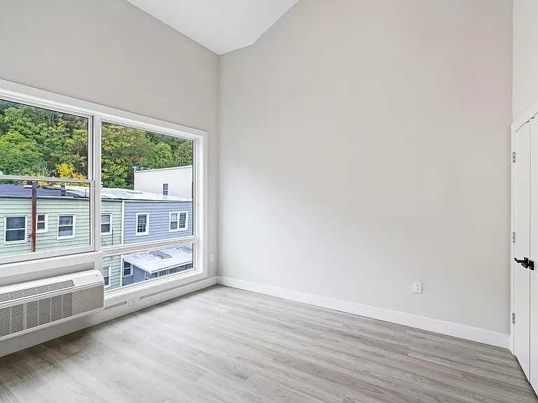 26 Grand St #4 — Photo 6