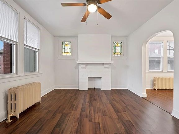 4th image of 321 Center St #1