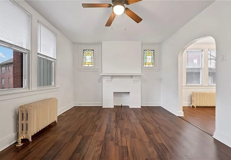 321 Center St #1 — Photo 4