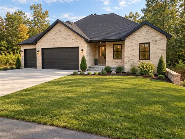 6 Carnahan Ln, Bella Vista, AR 72715