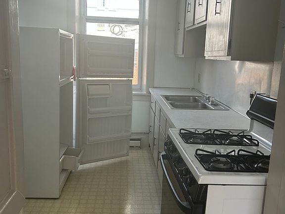 5th image of 25 W Pomfret St #10