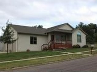 125 S Buchanan Ave, Pierre, SD 57501