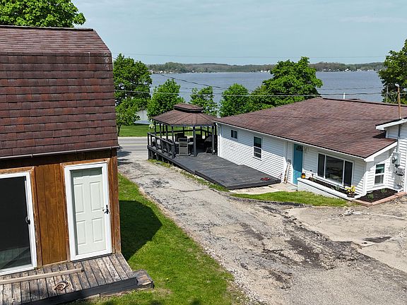 2nd image of 19276 4th St