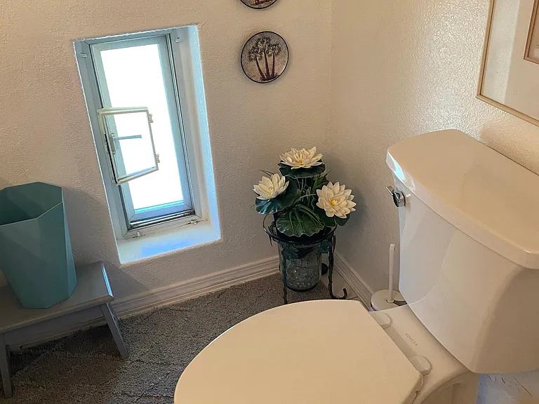 Master bathroom.