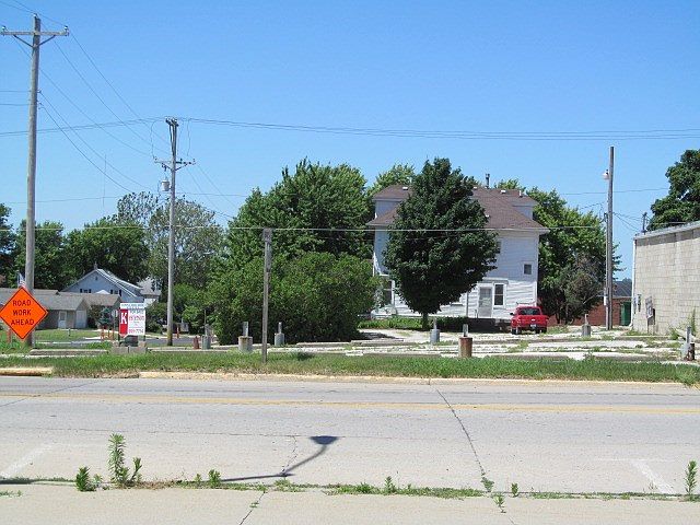 1st image of 226 8th Ave N