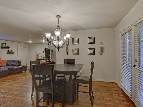 5th image of 1714 Oxford Way