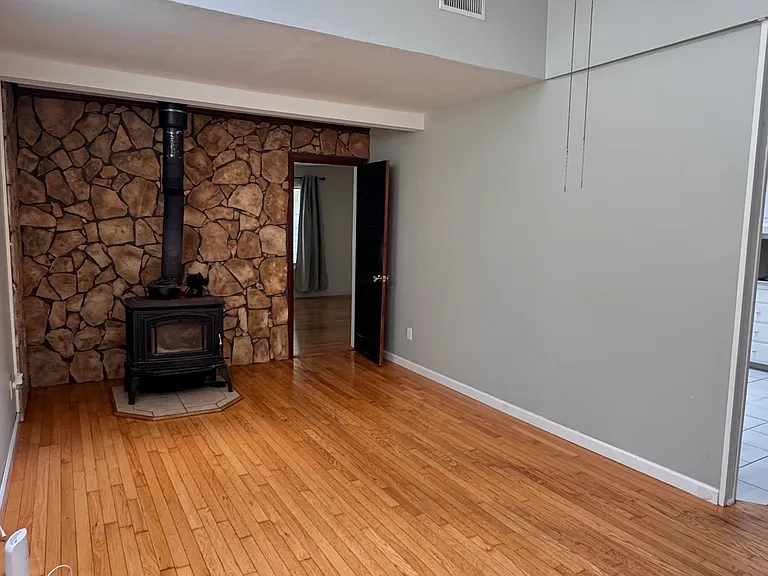 8 Midwood Rd — Photo 18