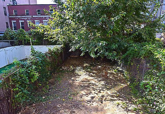 5th image of 434 E 136th St APT 1