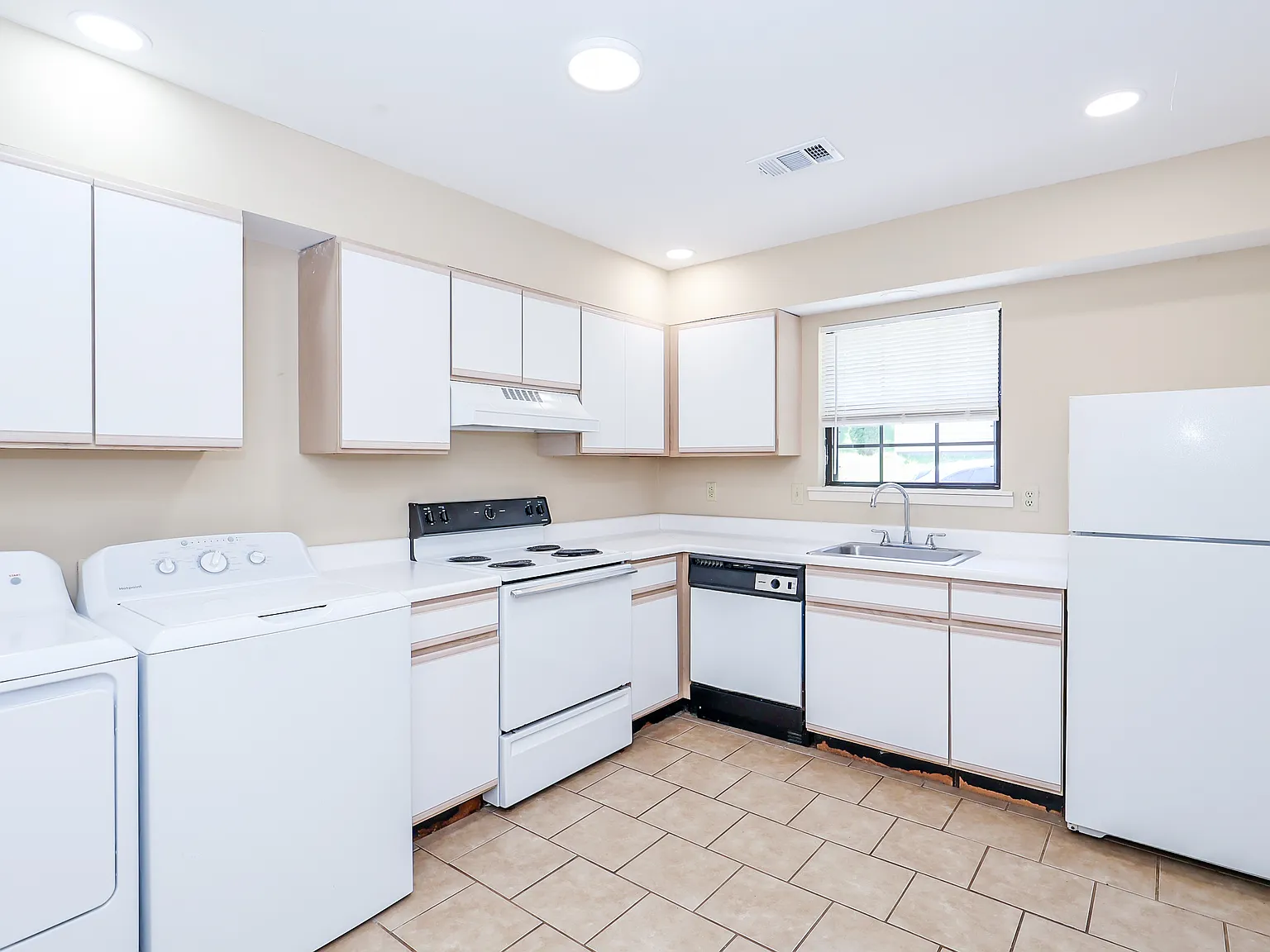 1 bed, 700 sqft, $1,400 — Photo 1